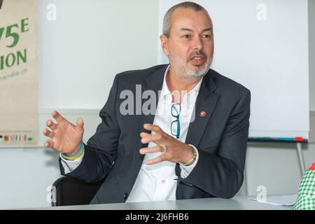 Aigle Svizzera, 05/01/2022: Olivier Senn (Direttore del Tour della Svizzera) Ha spiegato il rapporto tra il Tour di Suisse e il Tour di Romandie e i mezzi che devono essere implementati per sviluppare i vari concorsi in Svizzera con il World Cycling Centre durante il briefing stampa sull'ultima tappa dell'edizione 75th del Tour di Romandie. (Foto di Eric Dubost / Pacific Press) Foto Stock