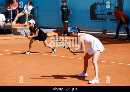 Shuko Aoyama (JPN), 1 MAGGIO 2022 - Tennis : Shuko Aoyama del Giappone durante la partita a doppio 1st contro Kaitlyn Christian of USA e Oksana Kalashnikova della Georgia nei tornei WTA 1000 Mutua Madrid Open tennis al Caja Magica di Madrid, Spagna. (Foto di Mutsu Kawamori/AFLO) Foto Stock