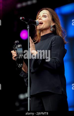 Belinda Carlisle si esibisce dal vivo durante il Lets Rock Leeds Festival al Temple Newsom. (Foto di Robin Burns / SOPA Images/Sipa USA) Foto Stock