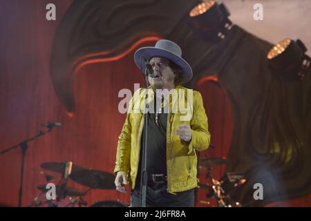 29 aprile 2022, Verona, Italia: Zucchero (Adelmo Fornaciari) -il cui nome artistico significa zucchero in italiano-, uno dei cantanti e compositori italiani più internazionali e importanti, Torna all'Arena di Verona per 14 notti che non puoi perdere...l'artista stesso ha detto in diverse occasioni che l'Arena di Verona è uno dei luoghi più belli del mondo per fare musica, e lo farà nel 2022. Zucchero terrà un altro concerto indimenticabile che eseguirà i suoi successi più importanti, come â€œCosÃ¬ Celesteâ€, â€œSenza una Donnaâ€ o â€œBaila Morenaâ€, quasi ogni anno Foto Stock