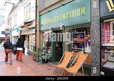 Negozi indipendenti su Meeting House Lane, nei Lanes, a Brighton, East Sussex, Regno Unito Foto Stock