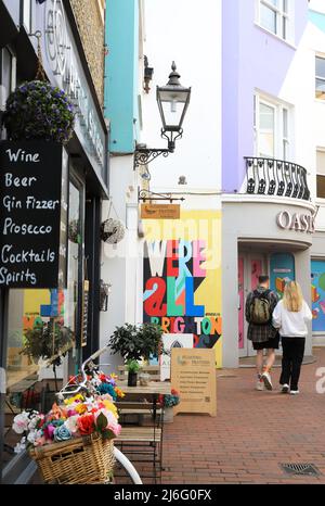 Il centro commerciale Duke's Lane, una destinazione unica di negozi indipendenti, boutique, 'pop up' e ristoranti, a Brighton, East Sussex, Regno Unito Foto Stock