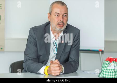 1 maggio 2022, Aigle, World Cycling Centre, Svizzera: Aigle Svizzera, 05/01/2022: Olivier Senn (Direttore del Tour della Svizzera) Ha spiegato il rapporto tra il Tour di Suisse e il Tour di Romandie e i mezzi che devono essere implementati per sviluppare i vari concorsi in Svizzera con il World Cycling Centre durante il briefing stampa sull'ultima tappa dell'edizione 75th del Tour di Romandie. (Credit Image: © Eric Dubost/Pacific Press via ZUMA Press Wire) Foto Stock