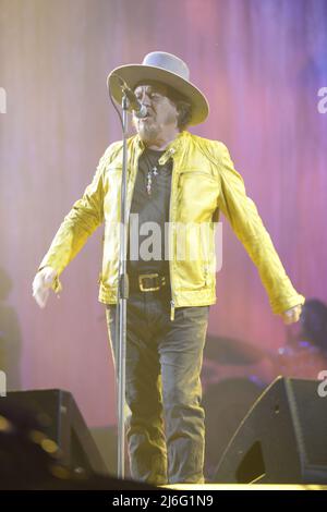 29 aprile 2022, Verona, Italia: Zucchero (Adelmo Fornaciari) -il cui nome artistico significa zucchero in italiano-, uno dei cantanti e compositori italiani più internazionali e importanti, Torna all'Arena di Verona per 14 notti che non puoi perdere...l'artista stesso ha detto in diverse occasioni che l'Arena di Verona è uno dei luoghi più belli del mondo per fare musica, e lo farà nel 2022. Zucchero terrà un altro concerto indimenticabile che eseguirà i suoi successi più importanti, come â€œCosÃ¬ Celesteâ€, â€œSenza una Donnaâ€ o â€œBaila Morenaâ€, quasi ogni anno Foto Stock