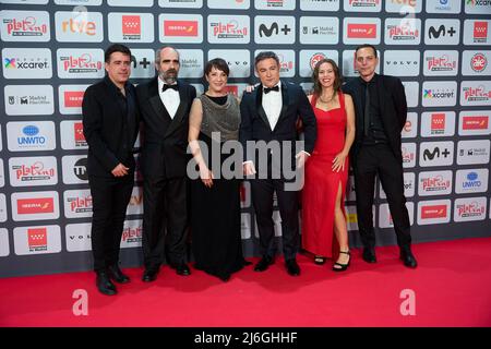 Madrid. Spagna. 20220501, Koldo Zuazua, Guadalupe Balaguer, Guillermo Sempere, Juan Moreno, Blanca Portillo, Luis Tosar partecipa al Platino Awards 2022 - Red Carpet al Palacio Municipal de Congresos il 1 maggio 2022 a Madrid, Spagna Credit: MPG/Alamy Live News Foto Stock