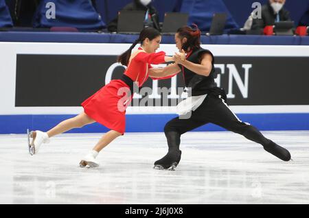 Kana MURAMOTO / Daisuke TAKAHASHI del Japon durante il campionato di skating di figure del mondo ISU 2022 il 25 marzo 2022 alla Arena del Sud de France a Montpellier, Francia - Foto Laurent Lairys / DPPI Foto Stock