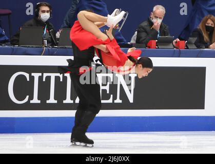 Kana MURAMOTO / Daisuke TAKAHASHI del Japon durante il campionato di skating di figure del mondo ISU 2022 il 25 marzo 2022 alla Arena del Sud de France a Montpellier, Francia - Foto Laurent Lairys / DPPI Foto Stock