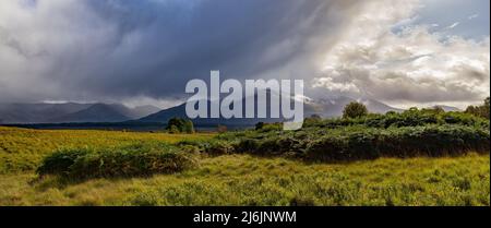 Il Gray Corries Range da Sean Bridge Foto Stock