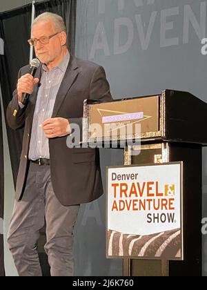 L'esperto di viaggi Peter Greenberg parla al Travel Adventure Show presso il Colorado Convention Center di Denver, CO. Foto Stock