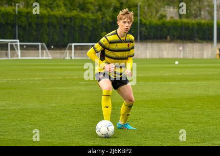 Swansea, Galles. 30 aprile 2022. Albert Eames di Watford Under 18s durante la partita della Professional Development League tra Swansea City Under 18 e Watford Under 18 alla Swansea City Academy di Swansea, Galles, Regno Unito il 30 aprile 2022. Credit: Duncan Thomas/Majestic Media. Foto Stock