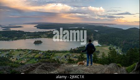 Il Monte Erie è il picco più alto della regione di Anacortes nello stato di Washington Foto Stock