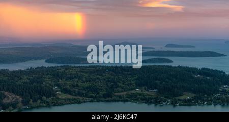 Il Monte Erie è il picco più alto della regione di Anacortes nello stato di Washington Foto Stock