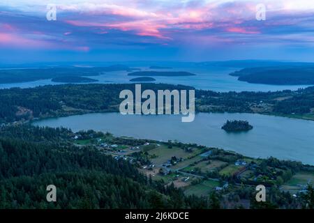 Il Monte Erie è il picco più alto della regione di Anacortes nello stato di Washington Foto Stock