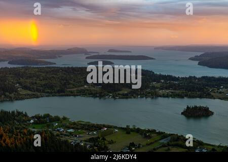 Il Monte Erie è il picco più alto della regione di Anacortes nello stato di Washington Foto Stock