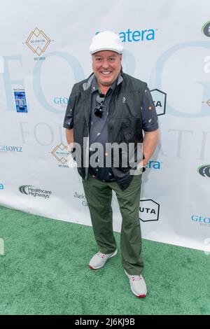 Oluca Lake, California, USA, 02/05/2022, Toluca Lake, USA. 02nd maggio 2022. Gary Valentine partecipa alla Fondazione George Lopez 15th Torneo annuale di Golf celebrità al Lakeside Country Club, Lago di Toluca, CA il 2 maggio 2022 credito: Eugene Powers/Alamy Live News Foto Stock