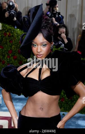 New York, Stati Uniti. 02nd maggio 2022. Normanni partecipa al Met Gala, New York, USA. Credit: Jennifer Greylock/Alamy Live News Foto Stock