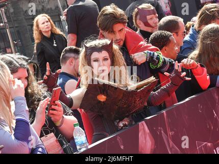 Los Angeles, Stati Uniti. 02nd maggio 2022. Atmosfera al DOTTOR STRANGE Marvel Studios NEL MULTIVERSO DI FOLLIA Premiere tenuto al Dolby Theatre lunedì 2 maggio 2022. (Foto di Sthanlee B. Mirador/Sipa USA) Credit: Sipa USA/Alamy Live News Foto Stock