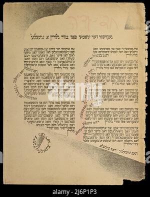 Versione Yiddish illustrata del libro per bambini Had Gadya illustrato da El Lissitzky (Lazar Markovich Lissitzky), e pubblicato a Kiev nel 1919 Chad Gadya o Had Gadya ('una capra, o 'un capretto') è una canzone cumulativa giocosa in Aramaico ed ebraico. Viene cantata alla fine del Seder della Pasqua, la festa rituale ebraica che segna l'inizio della festa ebraica della Pasqua. La melodia può avere le sue radici nella musica popolare tedesca medievale. Apparve per la prima volta in un Haggadah stampato a Praga nel 1590, che la rende l'inclusione più recente nella tradizionale liturgia del seder Pasquale Foto Stock