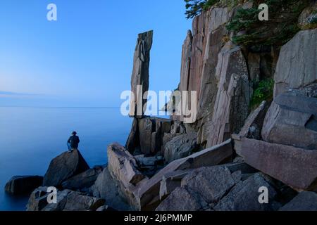 Canada, Maritimes, Digby County, Digby Neck, Baia di Fundy, Roccia bilanciata, MR Foto Stock