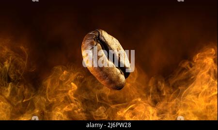 primo piano di chicchi di caffè che volano su uno sfondo fumoso arancione scuro Foto Stock