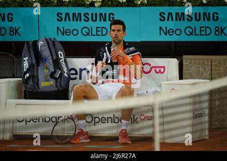 Madrid, Spagna. 03 maggio 2022. Tennis: Mutua Madrid Torneo di tennis aperto - Madrid, individuale, uomini: Novak Djokovic (Serbia) V Gael Monfils (Francia). Djokovic. Credit: EnriquePSans/Alamy Live News Foto Stock