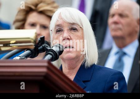 Il senatore statunitense Patty Murray (D-WA) che parla a una conferenza stampa sulla trapelata decisione della Corte Suprema che avrebbe rovesciato Roe contro Wade. (Foto di Michael Brochstein/Sipa USA) Foto Stock