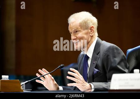 (220503) -- WASHINGTON, 3 maggio 2022 (Xinhua) -- Bill Nelson, Amministratore della NASA, partecipa a un'audizione della sottocommissione del Comitato degli Apadamenti del Senato degli Stati Uniti dal titolo "Una revisione della richiesta di finanziamento del Presidente per l'anno fiscale 2023 per l'Amministrazione Nazionale Aeronautica e spaziale e la National Science Foundation" a Capitol Hill a Washington, D.C., Stati Uniti, il 3 maggio 2022. (Foto di Ting Shen/Xinhua) Foto Stock