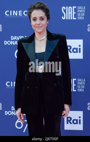 Vanessa Scalera assiste al tappeto rosso del 67th Premi David di Donatello 2022 presso gli Cinecittà Studios. Foto Stock