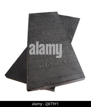 I dieci Comandamenti scolpiti in due pietre ardesia nere Foto Stock