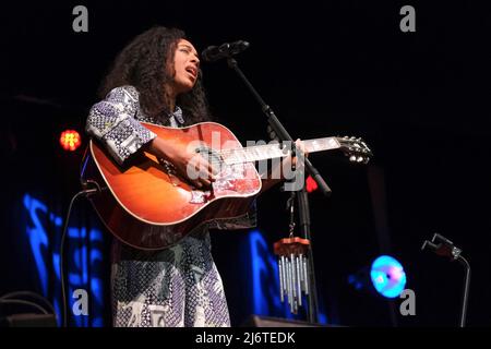 Corinne Bailey Rae si esibisce nella Jazz Arena al Cheltenham Jazz Festival. Aprile 29, 2022 Foto Stock