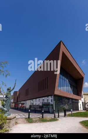 Biblioteca pubblica, Brecknock Museum & Art Gallery, Watton Gate, Brecon, Brecknockshire, Powys, Galles Foto Stock