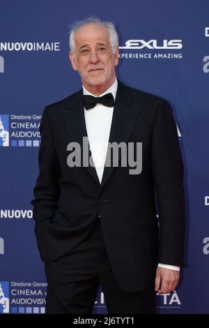 Italia, Roma, 03 maggio 2022. Il tappeto rosso del film di David di Donatello premia il 2022 agli Studios Cinecitta. Nella foto: Toni Servillo Foto Fabio Mazzarella/Sintesi/Alamy Live News Foto Stock