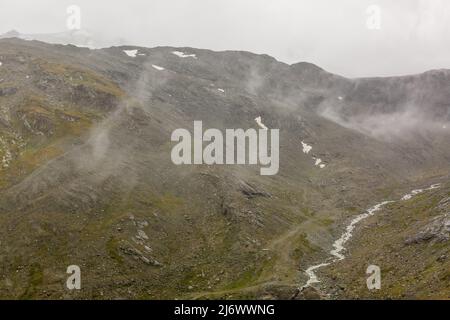 Bellissimo tour esplorativo attraverso le montagne in Svizzera. Foto Stock