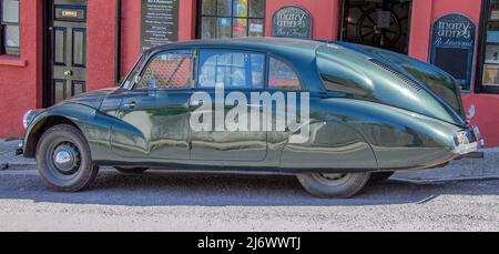 Auto d'epoca cecoslovacca Tatra87 dipinta di verde Foto Stock