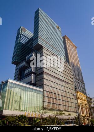 Macau, JAN 31 2011 - Vista soleggiata dello Star World Hotel Foto Stock