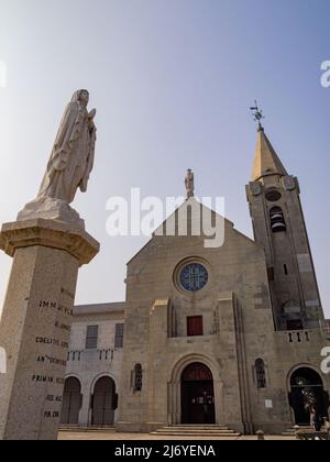 Macau, FEB 4 2011 - Vista soleggiato della Chiesa di nostra Signora di Penha Foto Stock