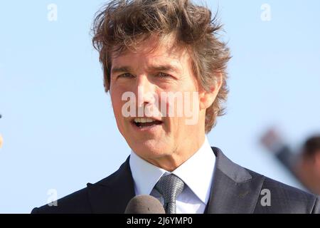 San Diego, California. 4th maggio 2022. Tom Cruise agli arrivi per LA PISTOLA SUPERIORE: MAVERICK Premiere, USS Midway Museum, San Diego, CA 4 maggio 2022. Credit: Priscilla Grant/Everett Collection/Alamy Live News Foto Stock