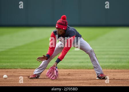 Maggio 4 2022: Washington utility infeelder Dee Gordon-Strange (9) durante la pre-partita con Washington Nationals e Colorado Rockies tenuto al Coors Field a Denver Co. David Seelig/Cal Sport Medi Foto Stock