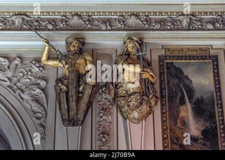 VIENNA, AUSTRIA - 15 MAGGIO 2019: Questo è un frammento della decorazione delle sale di Mineralogia dell'interno del Museo di Storia Naturale. Foto Stock