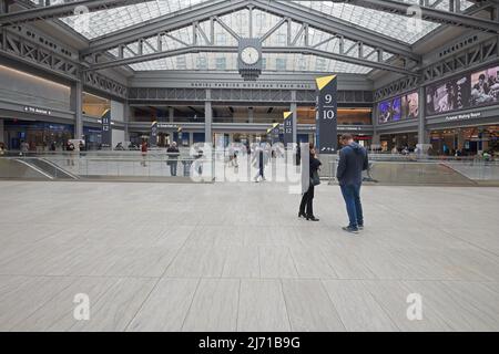 Daniel Patrick Moynihan Train Hall parte della Penn Station vicino al Madison Square Garden Foto Stock