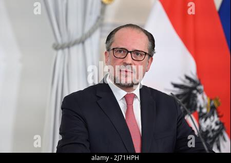 Foyer stampa dopo il Consiglio dei Ministri con il Ministro degli Esteri Alexander Schallenberg Foto Stock