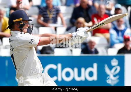 CHELMSFORD INGHILTERRA - MAGGIO 05 :Essex's Tom Westley durante il Campionato della Contea - Divisione uno (giorno 1 del 4) tra Essex CCC contro YorksireCCC al Cloud County Ground, Chelmsford il 05th Maggio 2022 Foto Stock