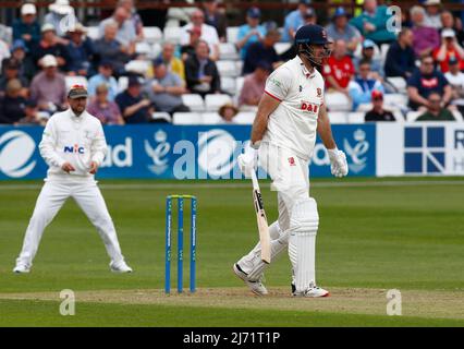 CHELMSFORD INGHILTERRA - MAGGIO 05 : Essex's Paul Walter durante il Campionato della Contea - Divisione uno (giorno 1 del 4) tra Essex CCC contro YorksireCCC al Cloud County Ground, Chelmsford il 05th Maggio 2022 Foto Stock