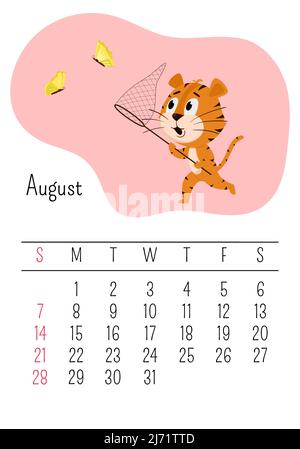 Modello di pagina del calendario parete verticale per il mese di agosto 2022 con un cartoon Tiger simbolo dell'anno cinese. La settimana inizia la domenica. Tigre cattura butterf Illustrazione Vettoriale