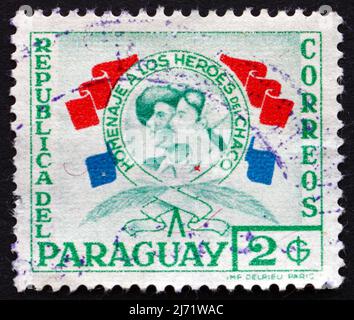 PARAGUAY - CIRCA 1957: Un francobollo stampato in Paraguay mostra Eroi della guerra di Chaco, circa 1957 Foto Stock