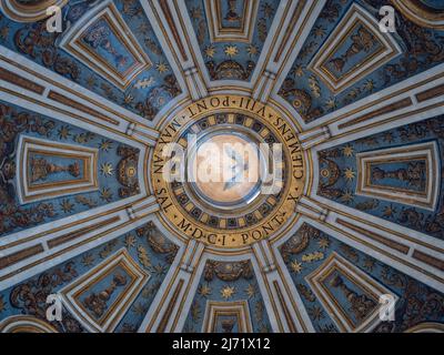 Kuppel im Petersdom, Vatikan, Rom, Lazio, Italien Foto Stock