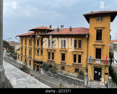 Rijeka, Croazia Mart 2022. Scuola di musica edificio Ivana Matetica Ronjgova. Fu fondata dal decreto del Magistrato cittadino di Fiume, il 20 giugno 1820 Foto Stock