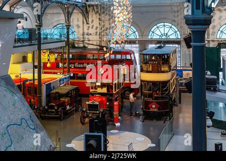 LONDRA, GRAN BRETAGNA - 23 MAGGIO 2014: Questa è una mostra del London Transport Museum. Foto Stock