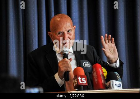 5 maggio 2022, Tunisi, Tunisia: Tunisi, Tunisia. Maggio 05, 2022. Il presidente del Comitato politico del partito Amal Ahmed Najib al-Shabbi interviene durante una conferenza stampa a Tunisi, Tunisia (Credit Image: © Hasan Mrad/IMAGESLIVE via ZUMA Press Wire) Foto Stock