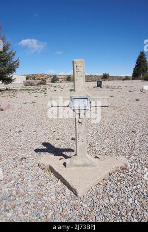 Antiche tombe a croce nel cimitero di Rosario, Santa Fe, New Mexico. Foto Stock